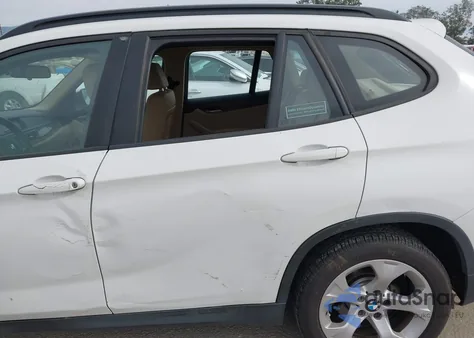 2015 BMW X1 Sdrive28I z USA, uszkodzony, nr VIN WBAVM1C59FV316044